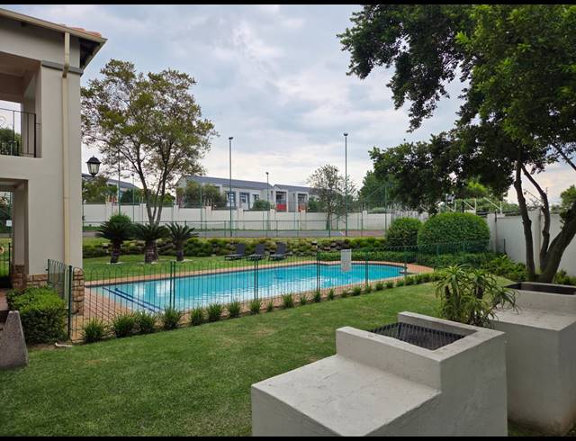 2 BEDROOM TOWNHOUSE FOR SALE IN PAULSHOF